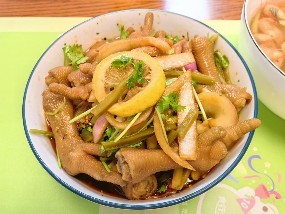 雪碧柠檬泡凤爪