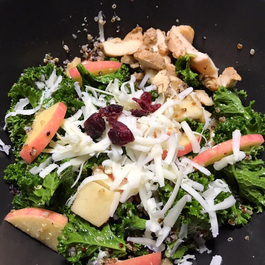 ashleezhenzhen做的羽衣甘蓝沙拉再也不讨厌吃kale了