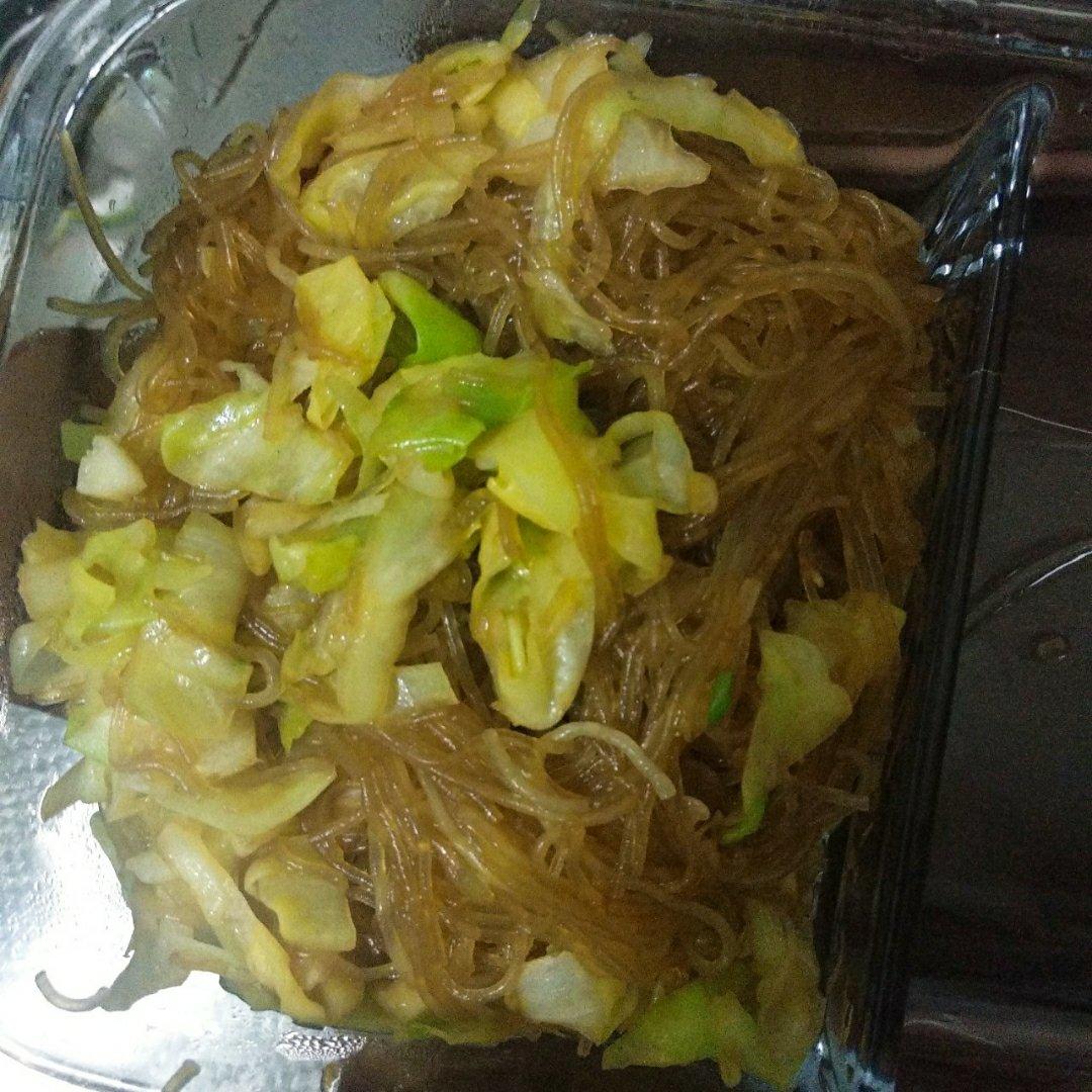 卷心菜炒粉丝 Glass noodles with Cabbage
