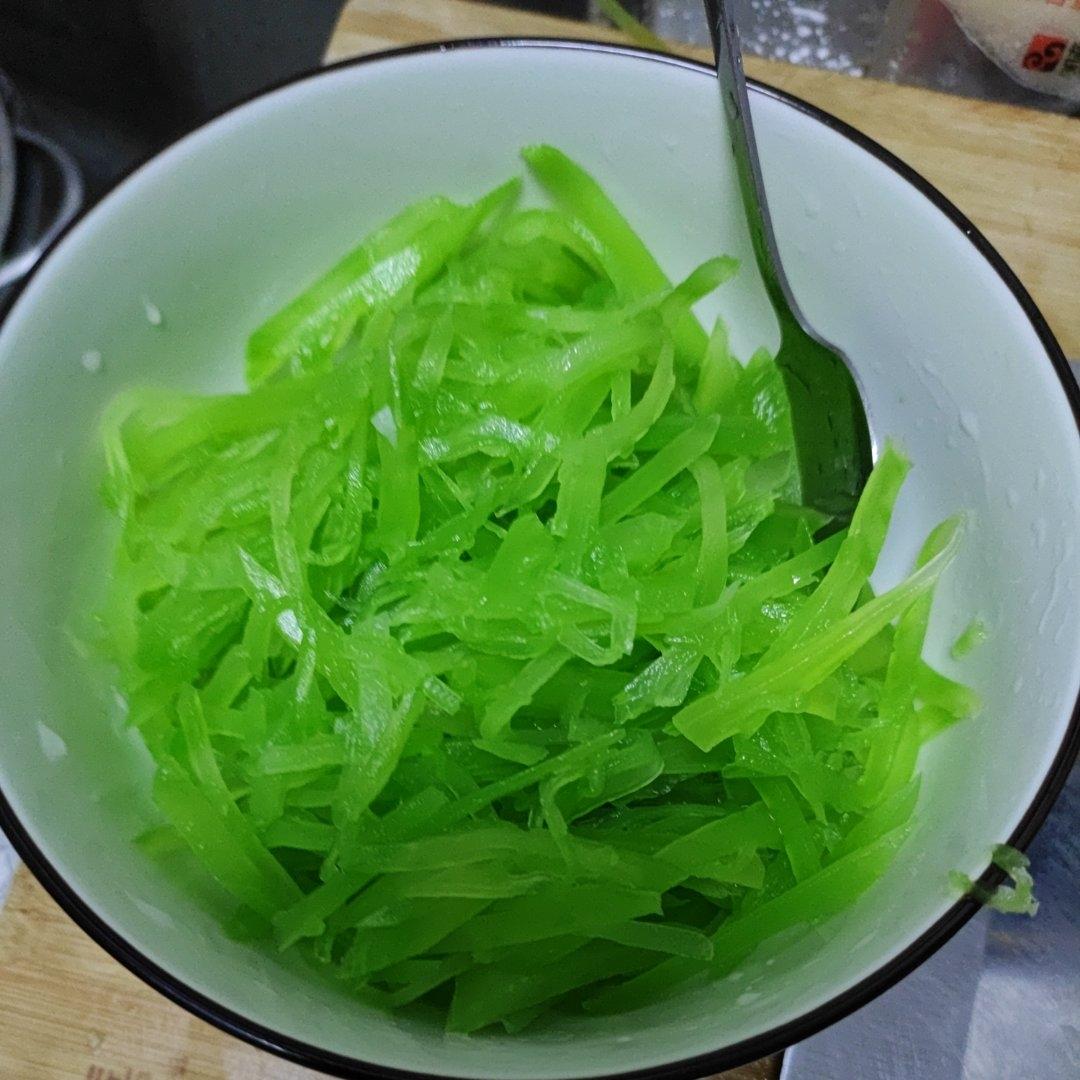 凉拌莴笋丝