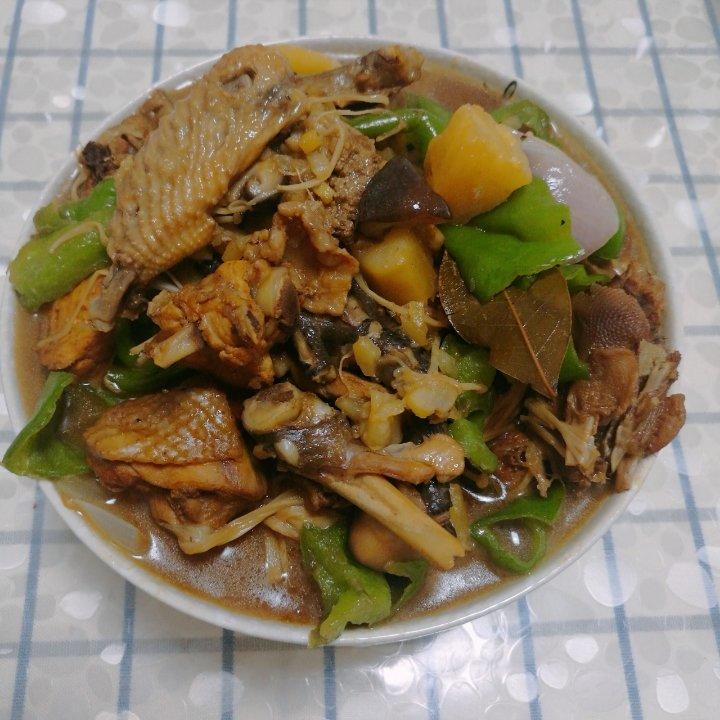 土豆炖鸡块