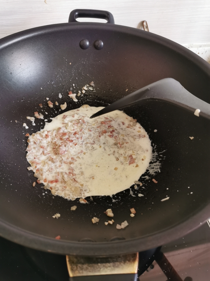 西餐经典汤品-培根奶油蘑菇浓汤的做法 步骤8