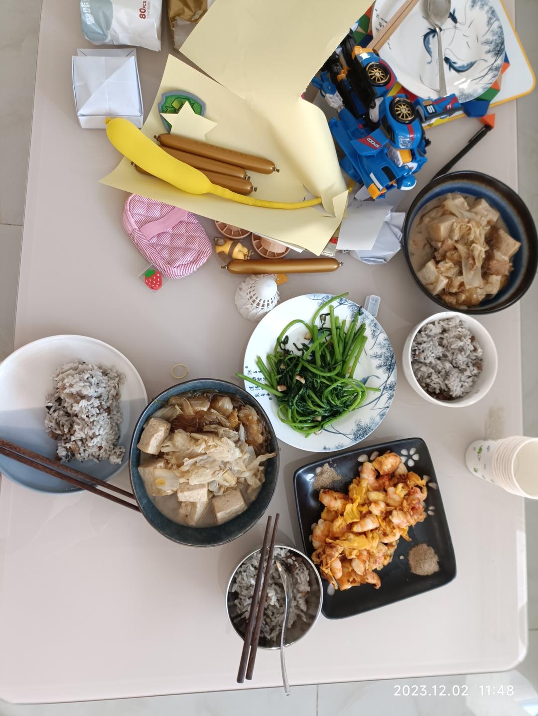 简单实用的爆炒茼蒿（青菜）