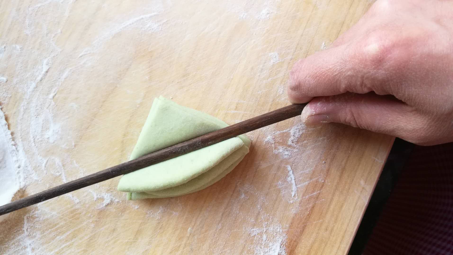 花式馒头---心形菠菜花卷，造型简单快手的做法 步骤5