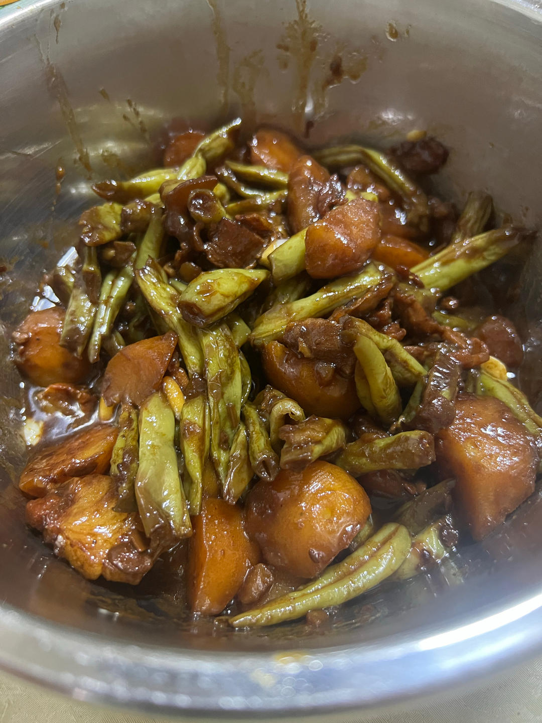 绝对正宗的东北土豆豆角炖五花肉