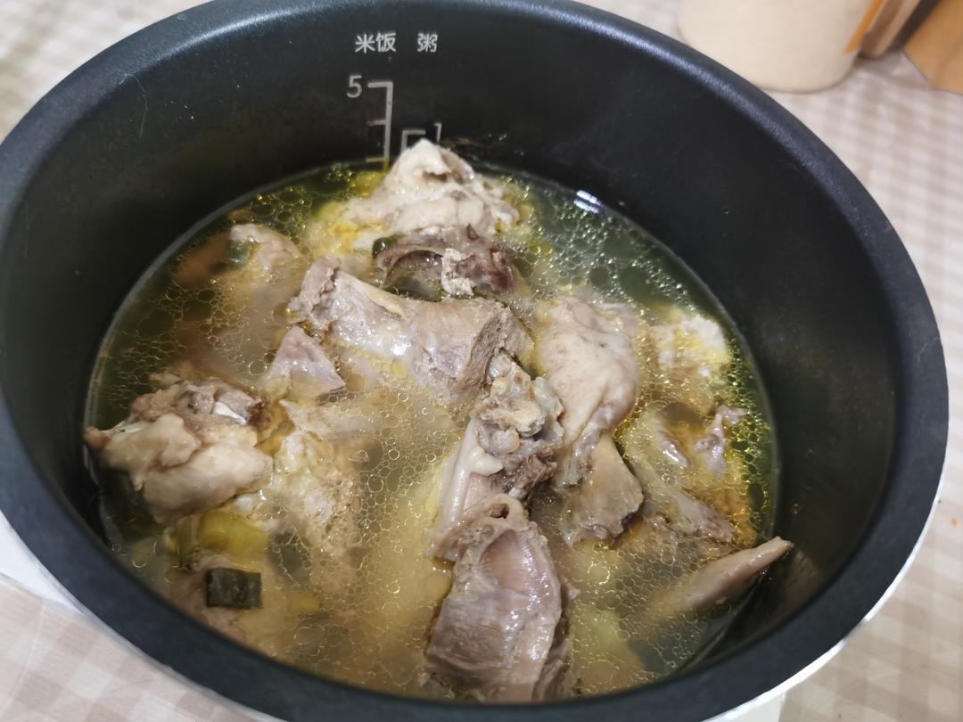 鲜美无敌：清炖鸡汤🐔