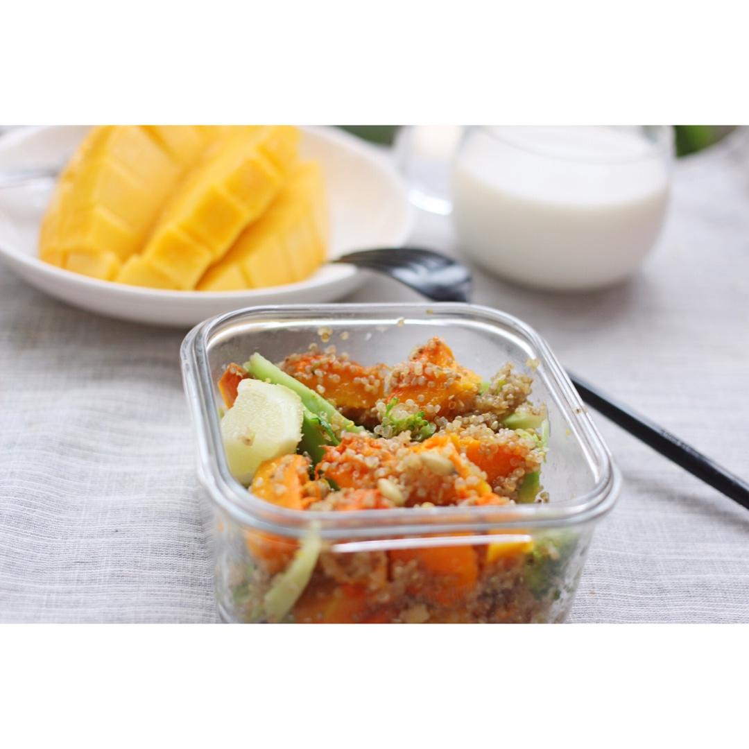 一周轻食沙拉——南瓜藜麦坚果沙拉