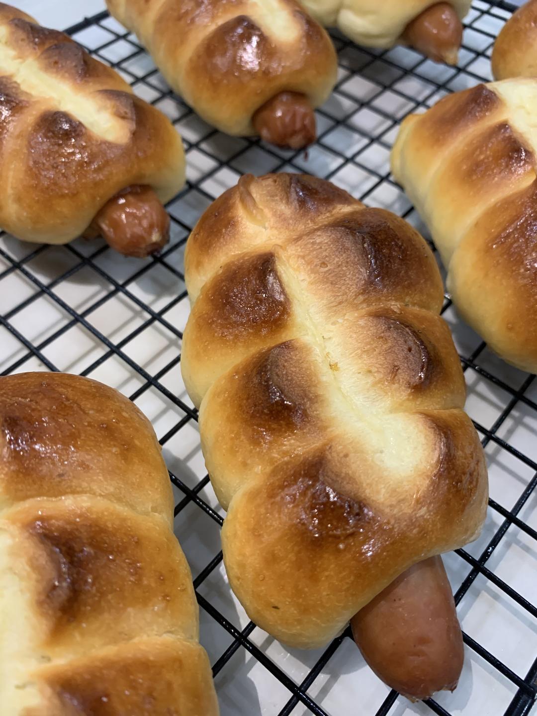 一口爆汁肠仔包                          超松软超好吃