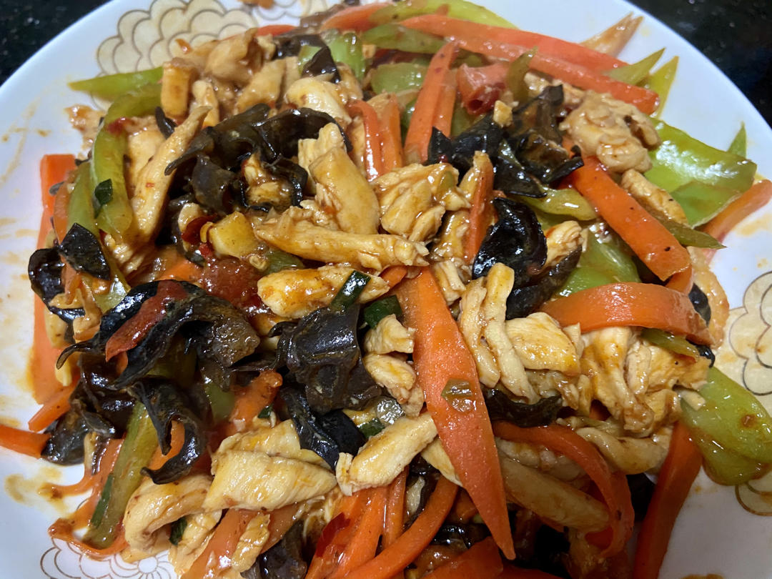 米饭🍚杀手鱼香鸡丝         （减脂期也可以吃）