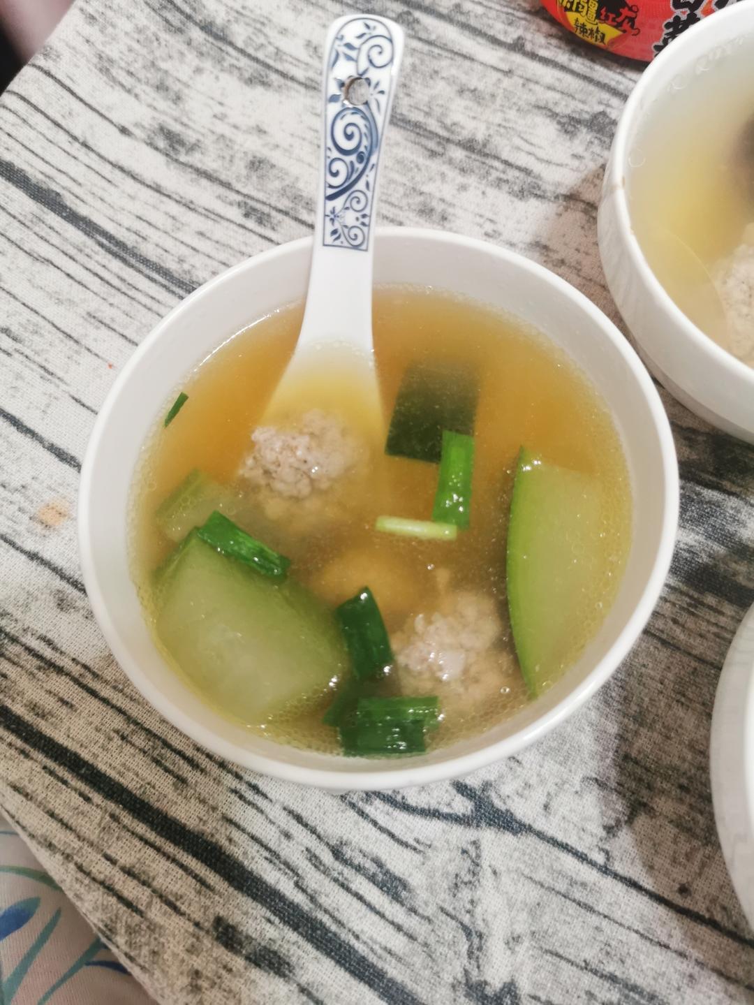 巨鲜美的冬瓜丸子汤