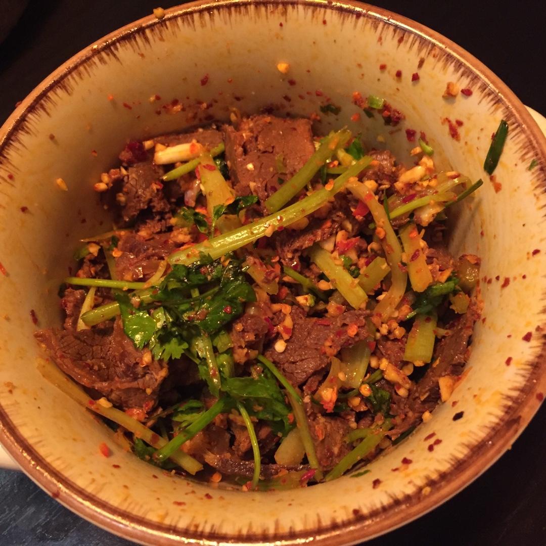 小安做的干拌麻辣牛肉