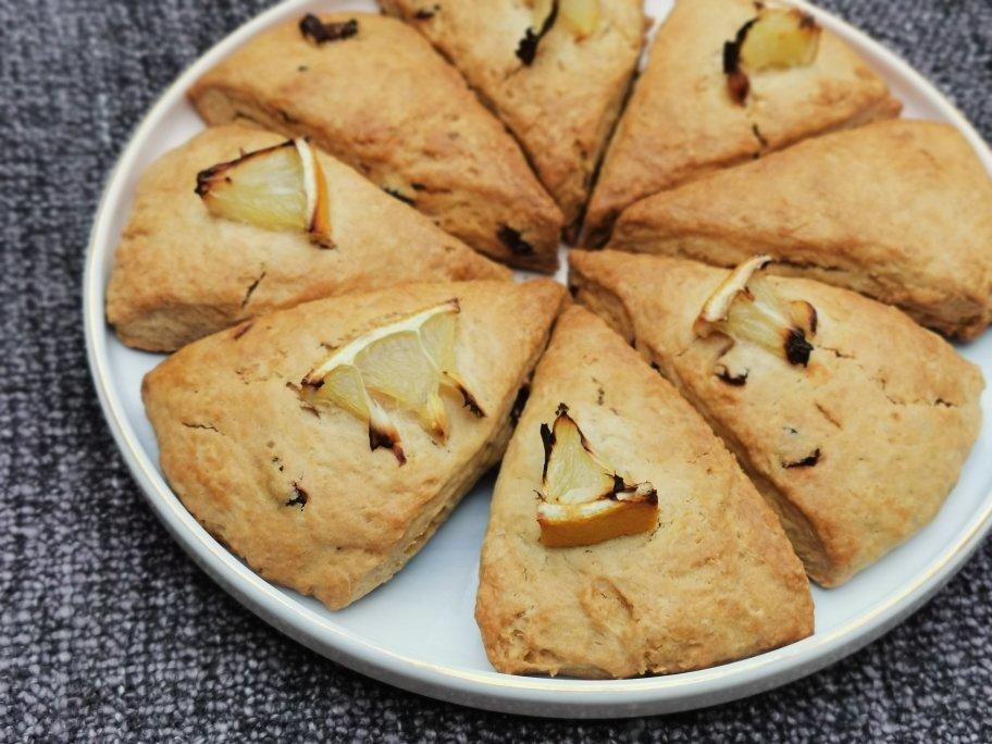 湿润蓬松口感的淡奶油司康