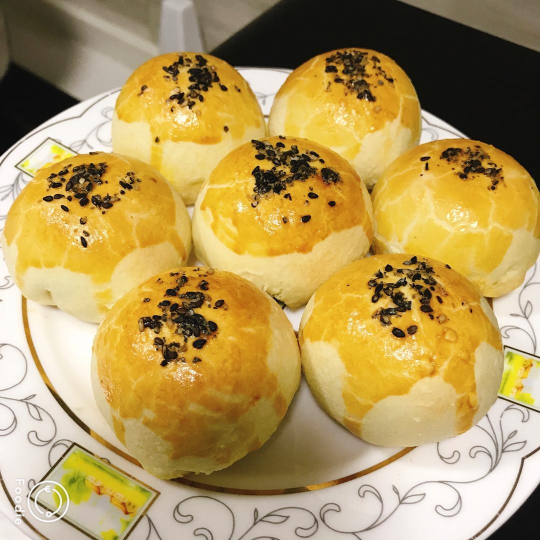 蛋黄酥