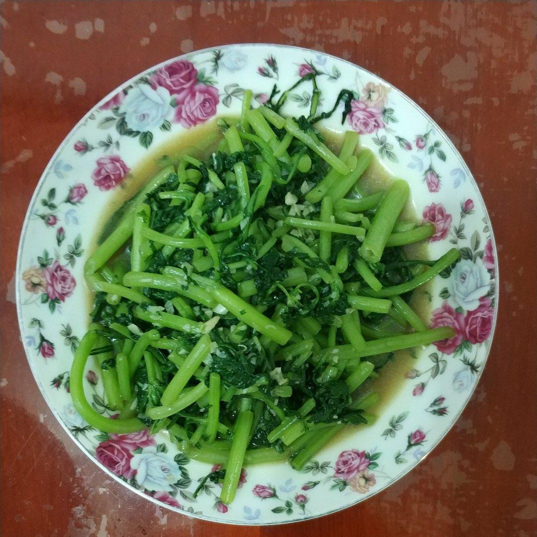 清炒茼蒿