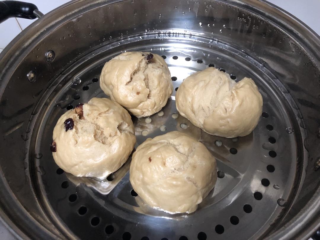 红糖红枣开花馒头