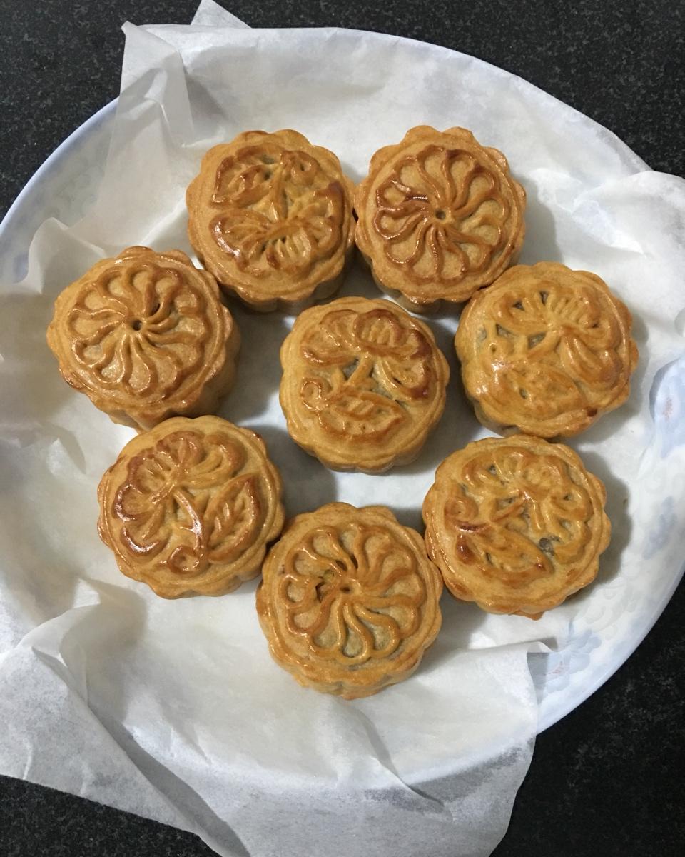 广式月饼——蛋黄莲蓉月饼