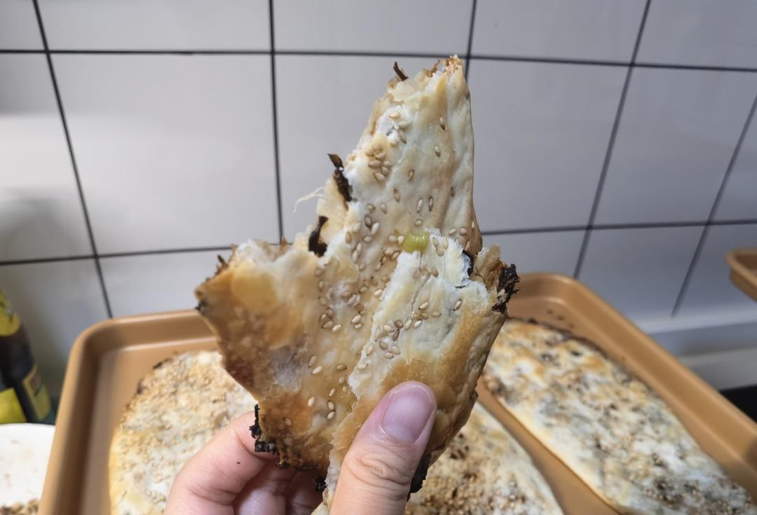 梅干菜锅盔和梅干菜饼