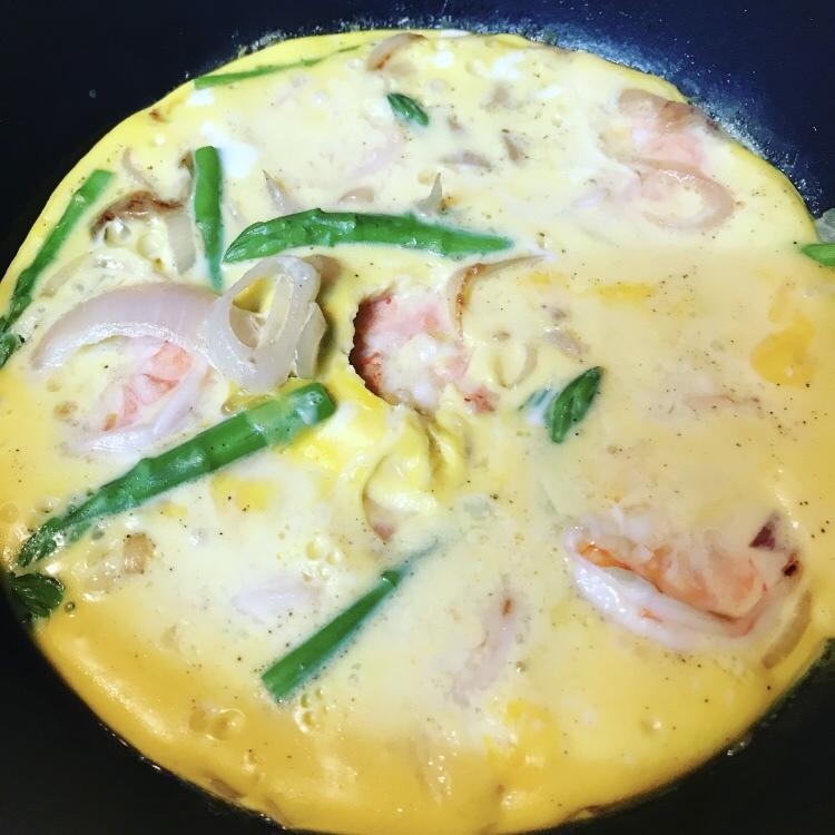 芦笋虾仁早餐蛋饼