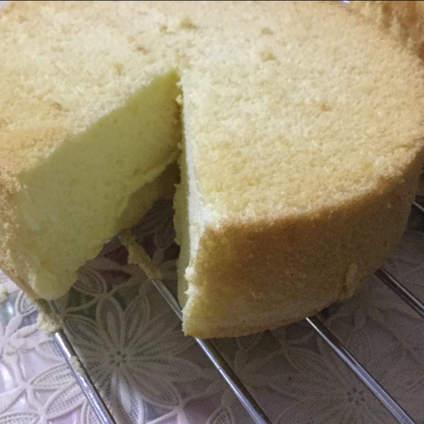 超简单完美戚风蛋糕（6寸2蛋）附打发、翻拌、脱模视频