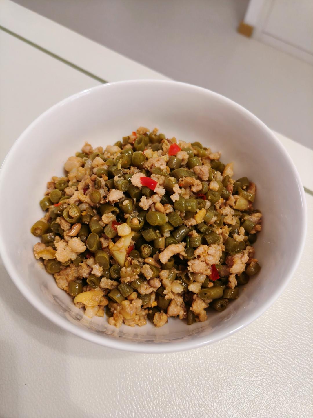 酸豇豆肉末拌面