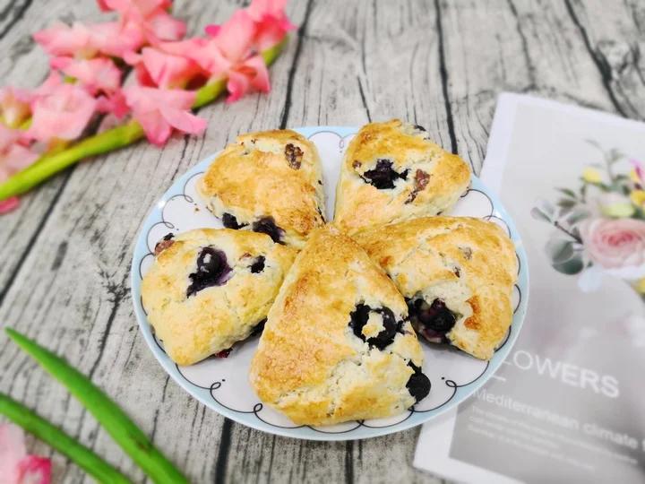 爆浆蓝莓司康Blueberry Explosion Scone