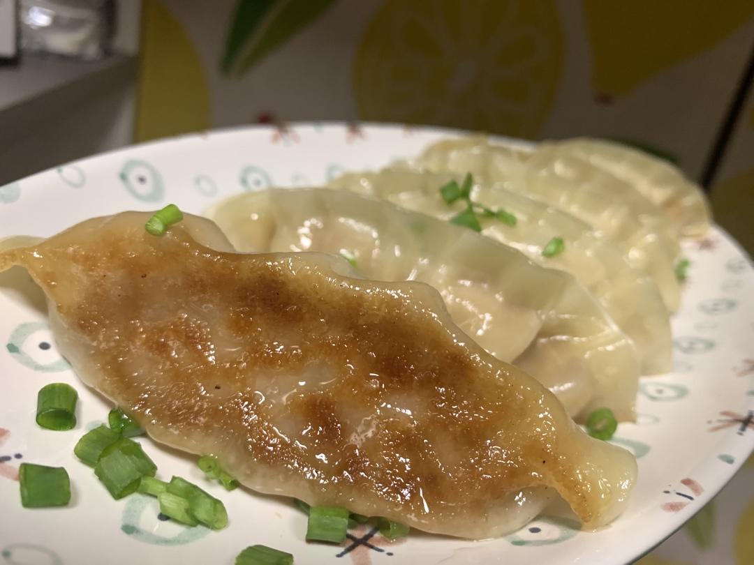 冻饺子版锅贴