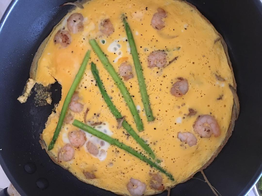芦笋虾仁早餐蛋饼