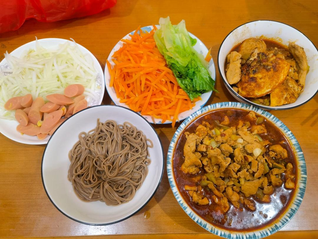 真想让你们尝尝这碗肉酱拌面🍜太香太香了