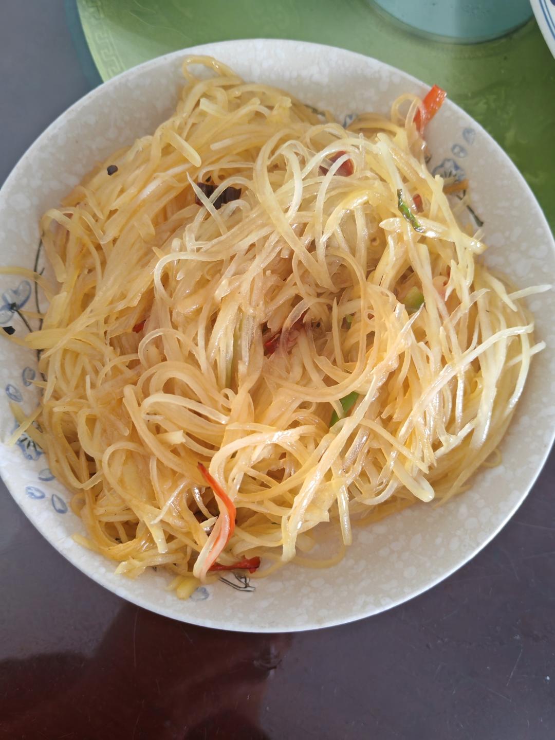酸辣土豆丝的家常做法 超级下饭