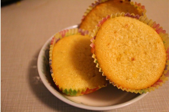 柠檬椰香小蛋糕