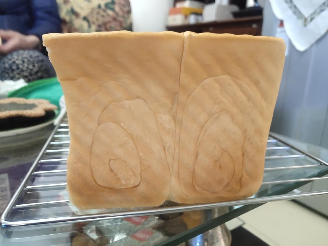 吐司，奶香手撕面包，超级香浓