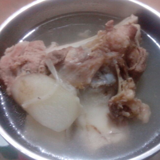 香喷喷的家常炖菜-----炖腔骨