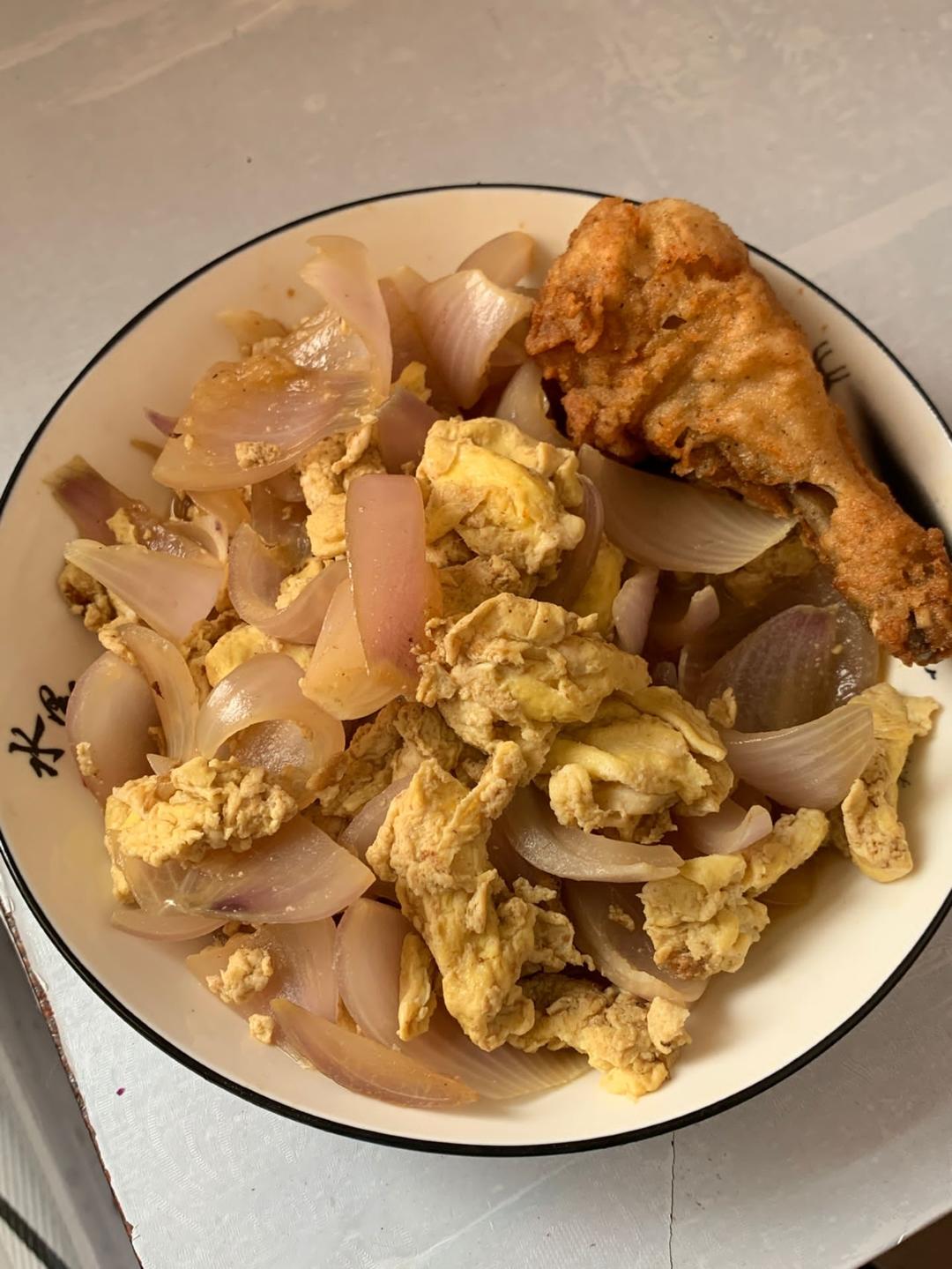 降压防癌的好食材  洋葱炒鸡蛋