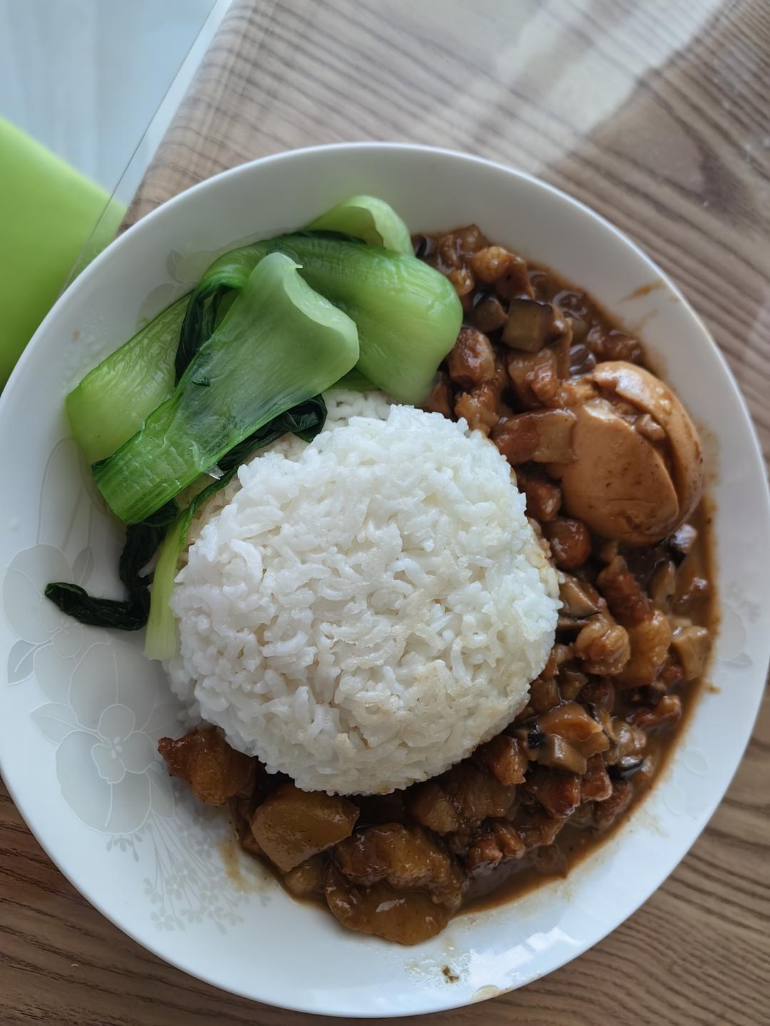 好吃到停不下来的卤肉饭