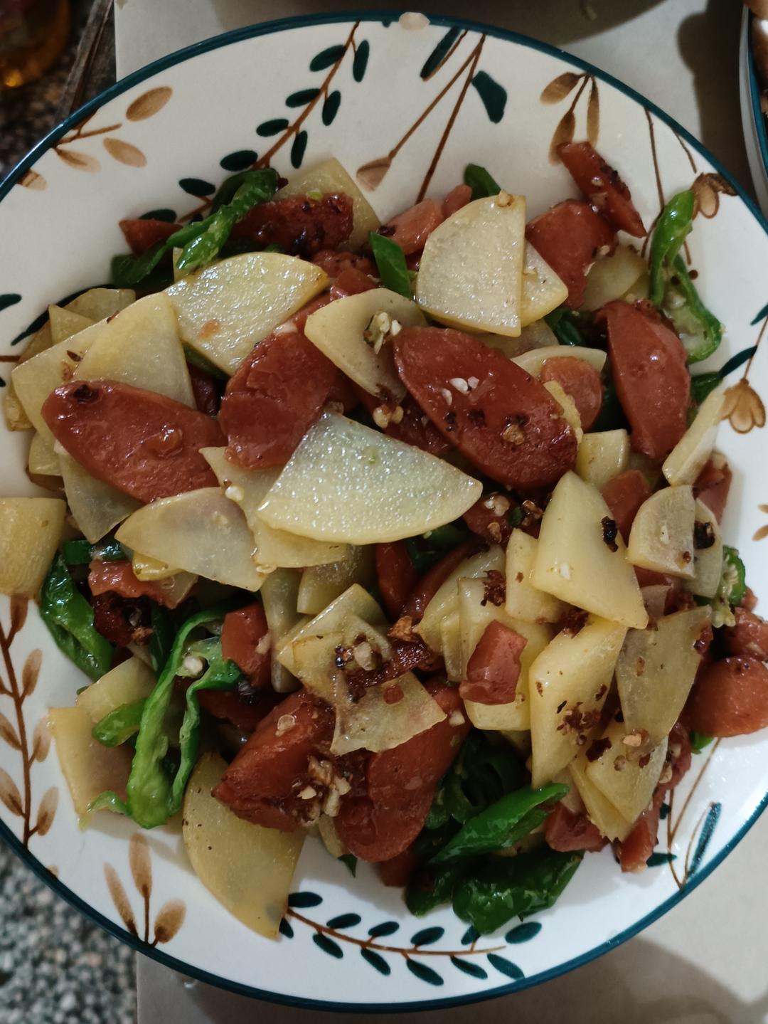 土豆片炒火腿肠