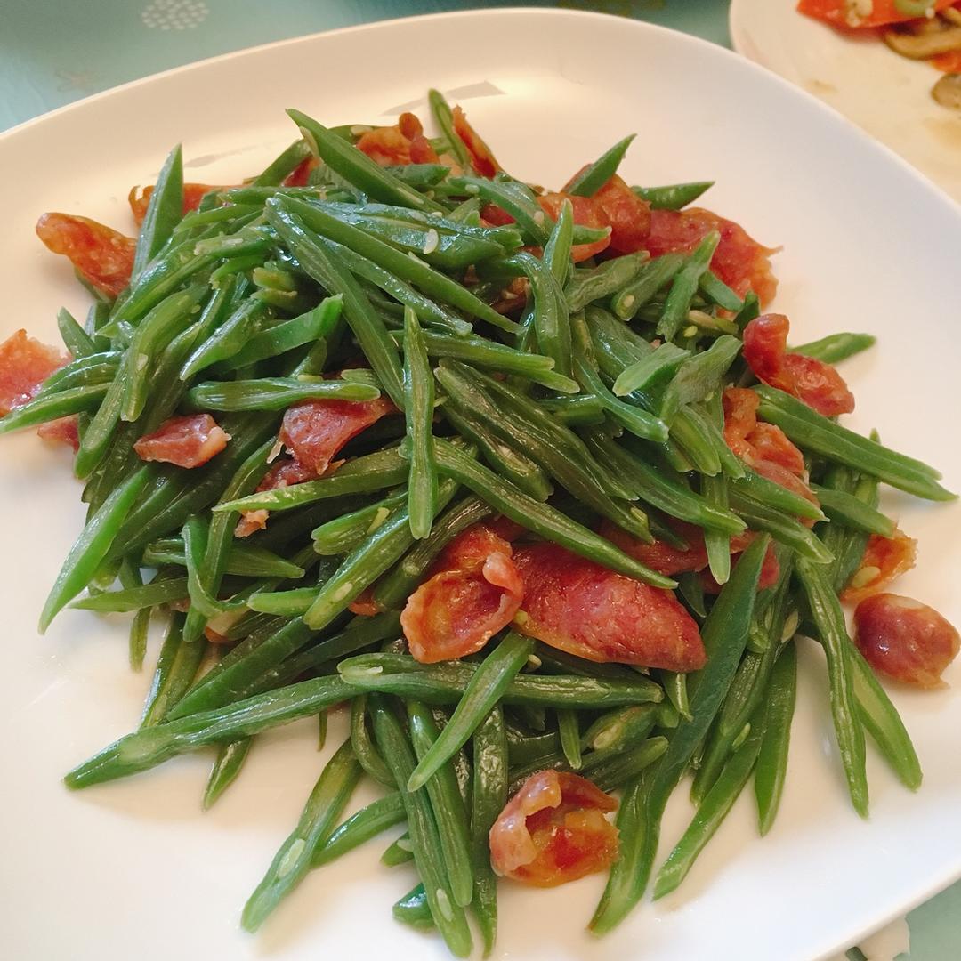 冰绪koorio做的扁豆丝炒香肠