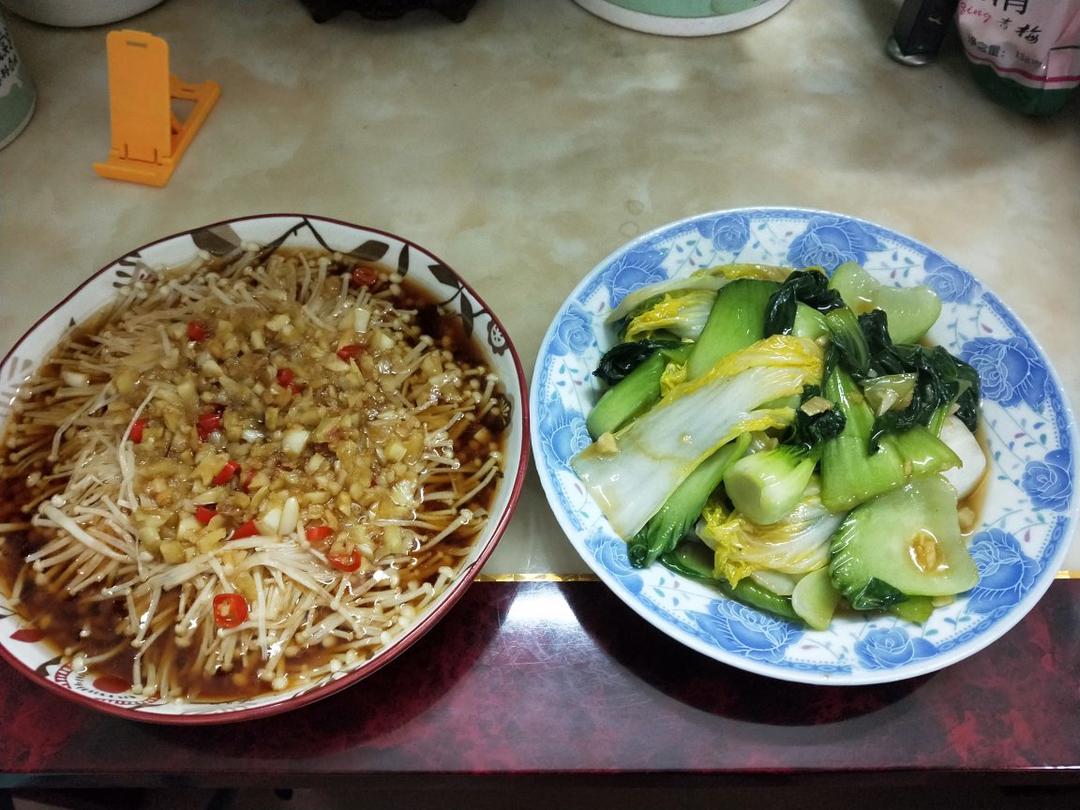 蒜蓉蒸金针菇