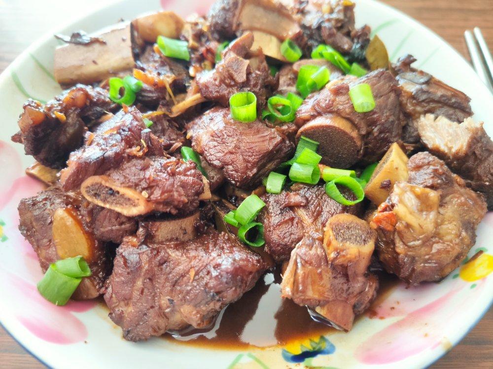 最简单最好吃的红烧排骨