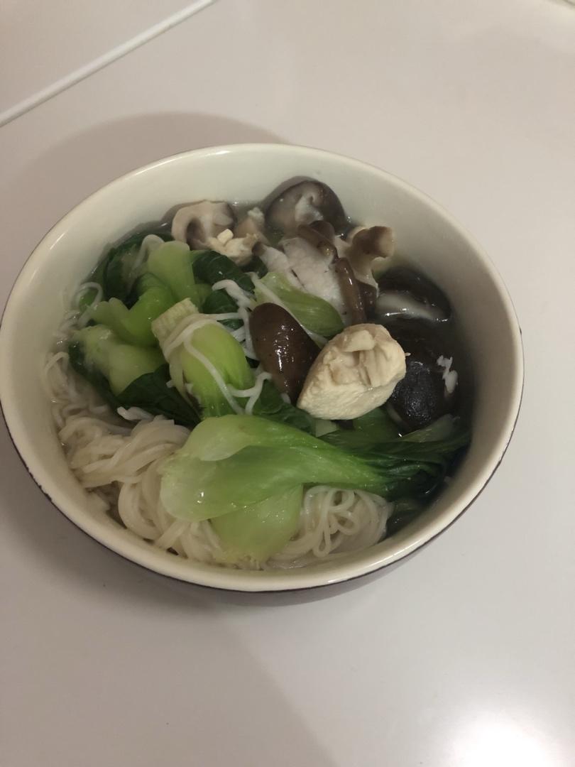 不糊锅的鸡胸肉青菜面