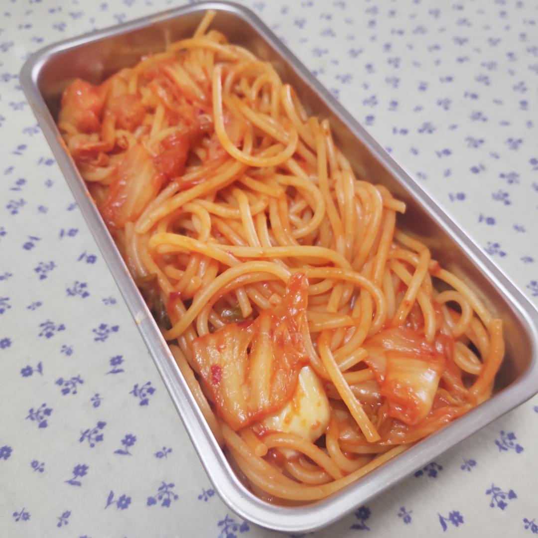 泡菜炒意面