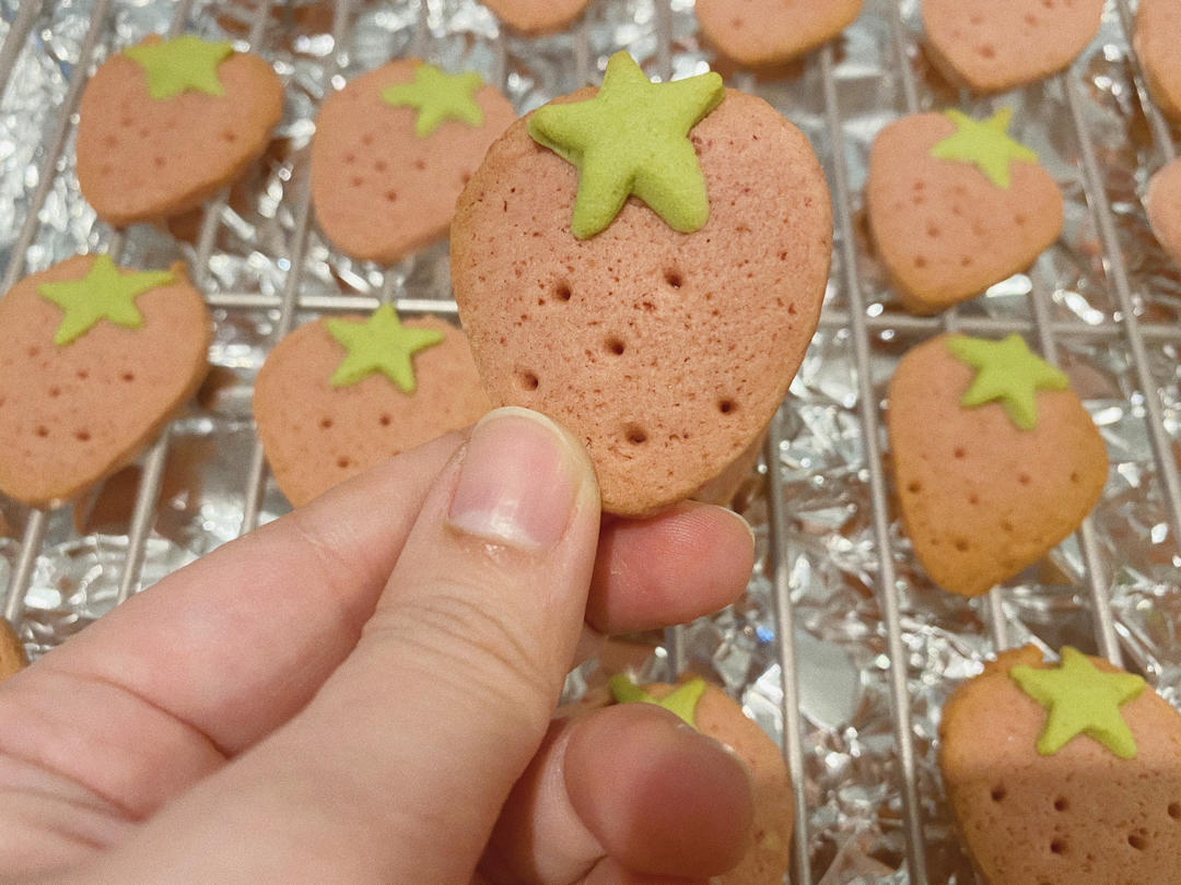 ㊙️吃可爱长大的🍓草莓曲奇饼干‼️少女心爆棚