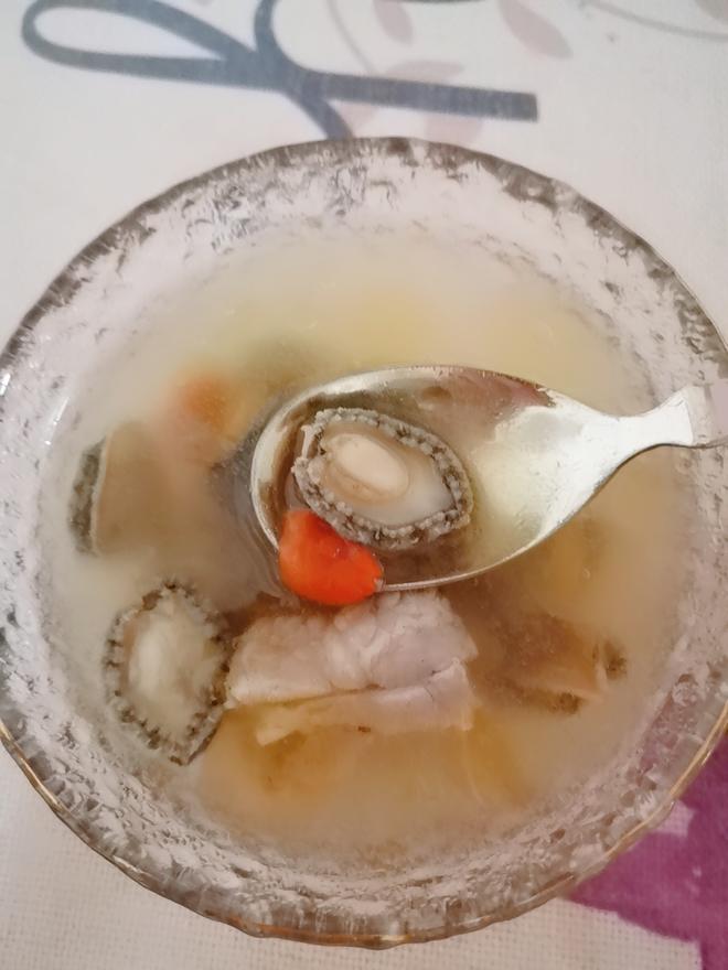 Mini小鲍鱼炖排骨汤(清淡，简单，夏天)的做法