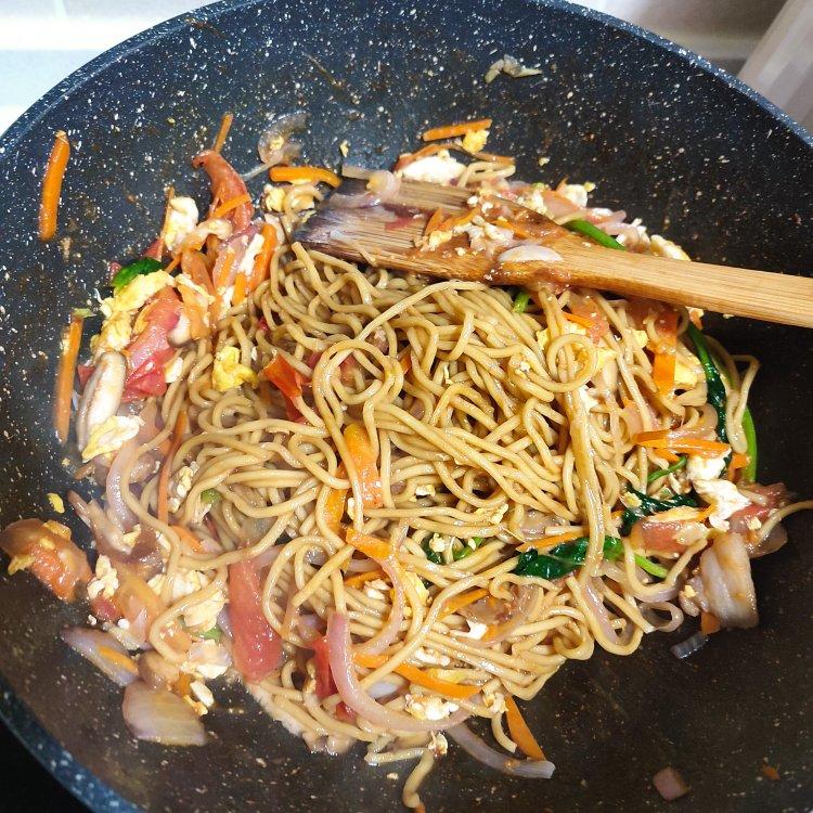 独家蔬菜炒面