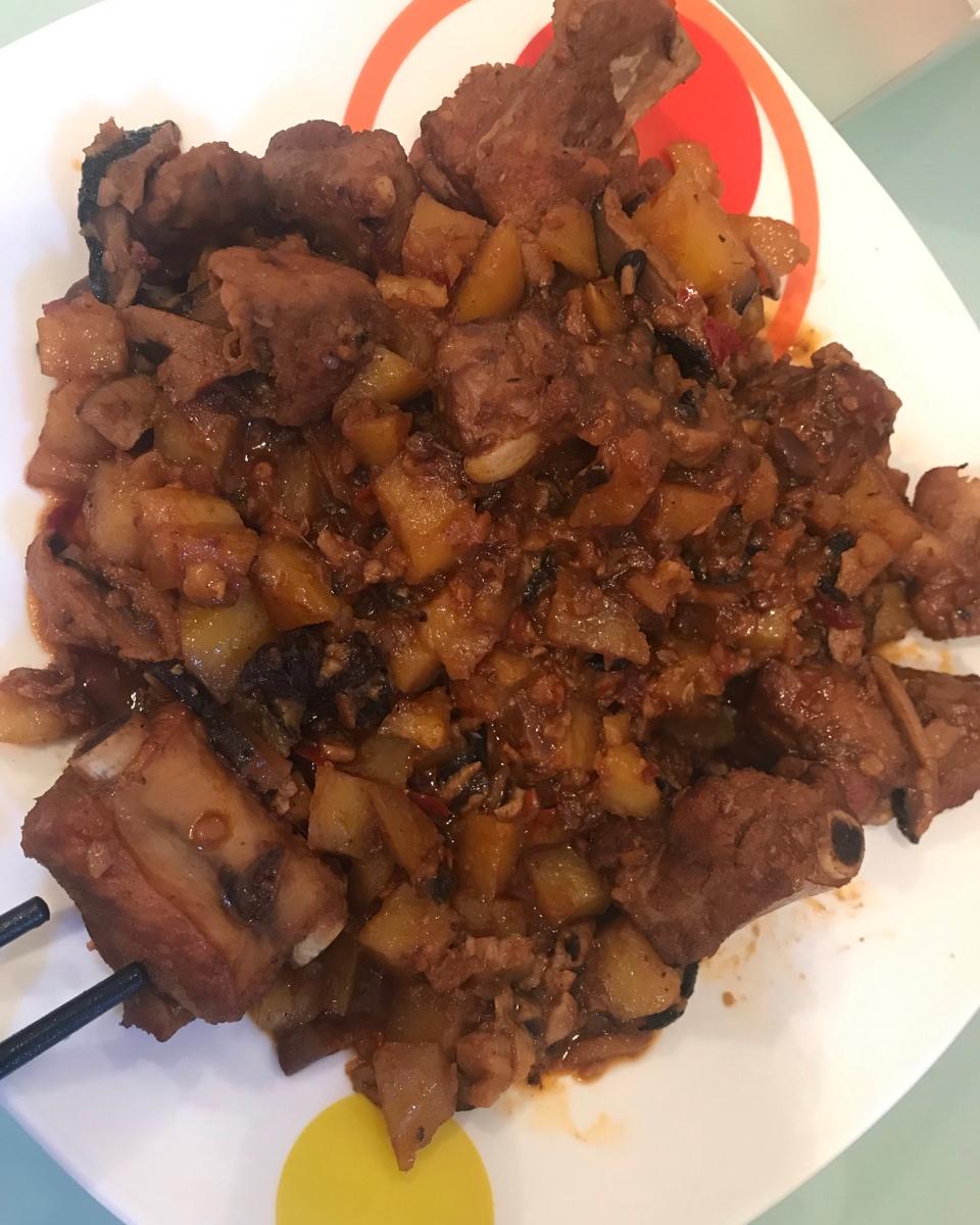 川味土豆烧排骨