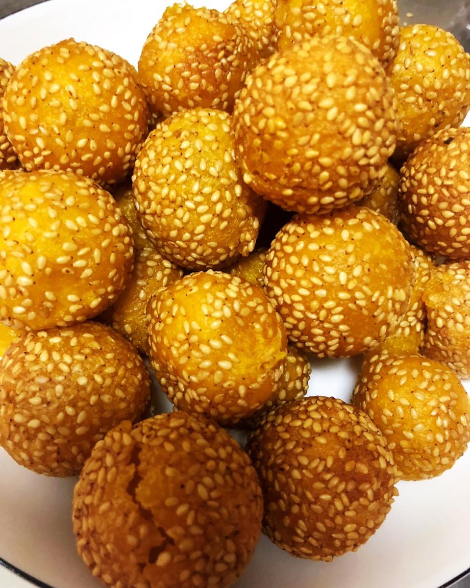黄金球之一（南瓜芝麻球）