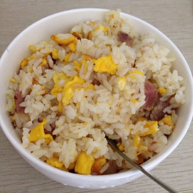 【香肠蛋炒饭】