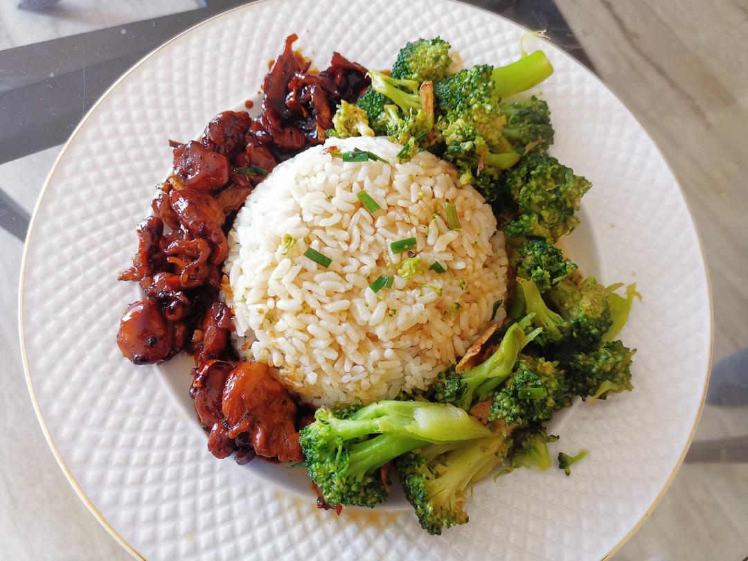 照烧鸡腿饭