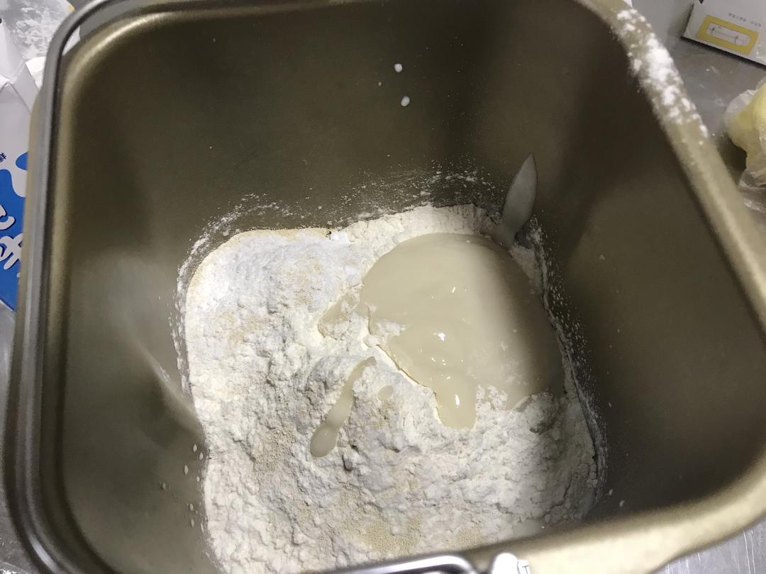 纯奶手撕吐司的做法 步骤1