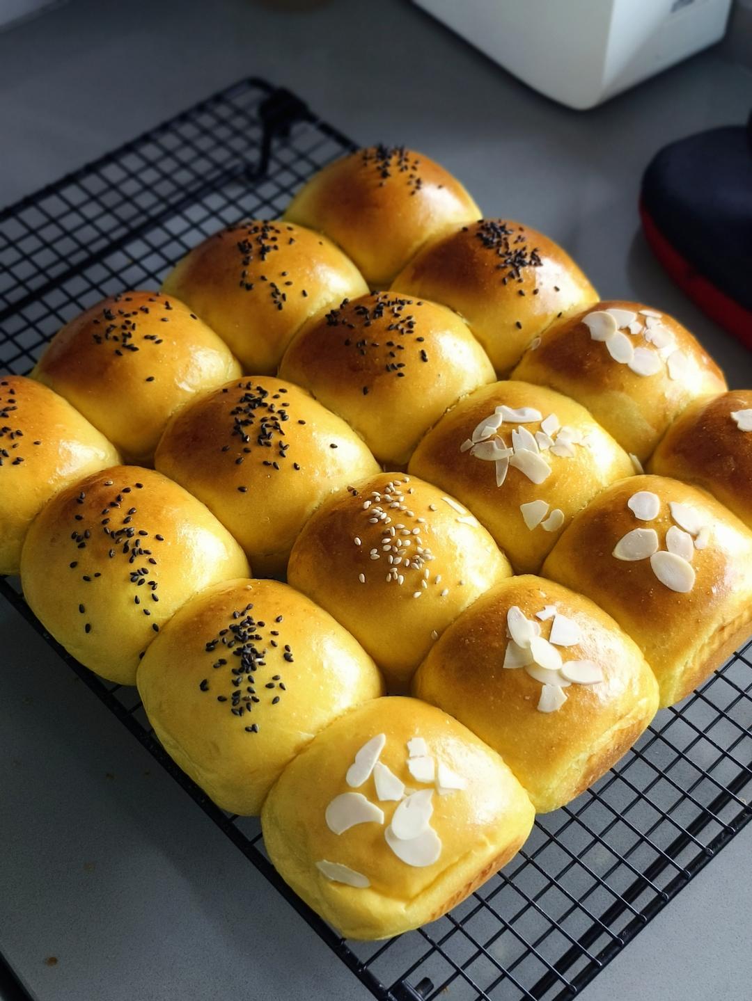 一次发酵南瓜小面包