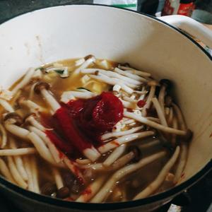 海鲜杂菜汤的做法 步骤9